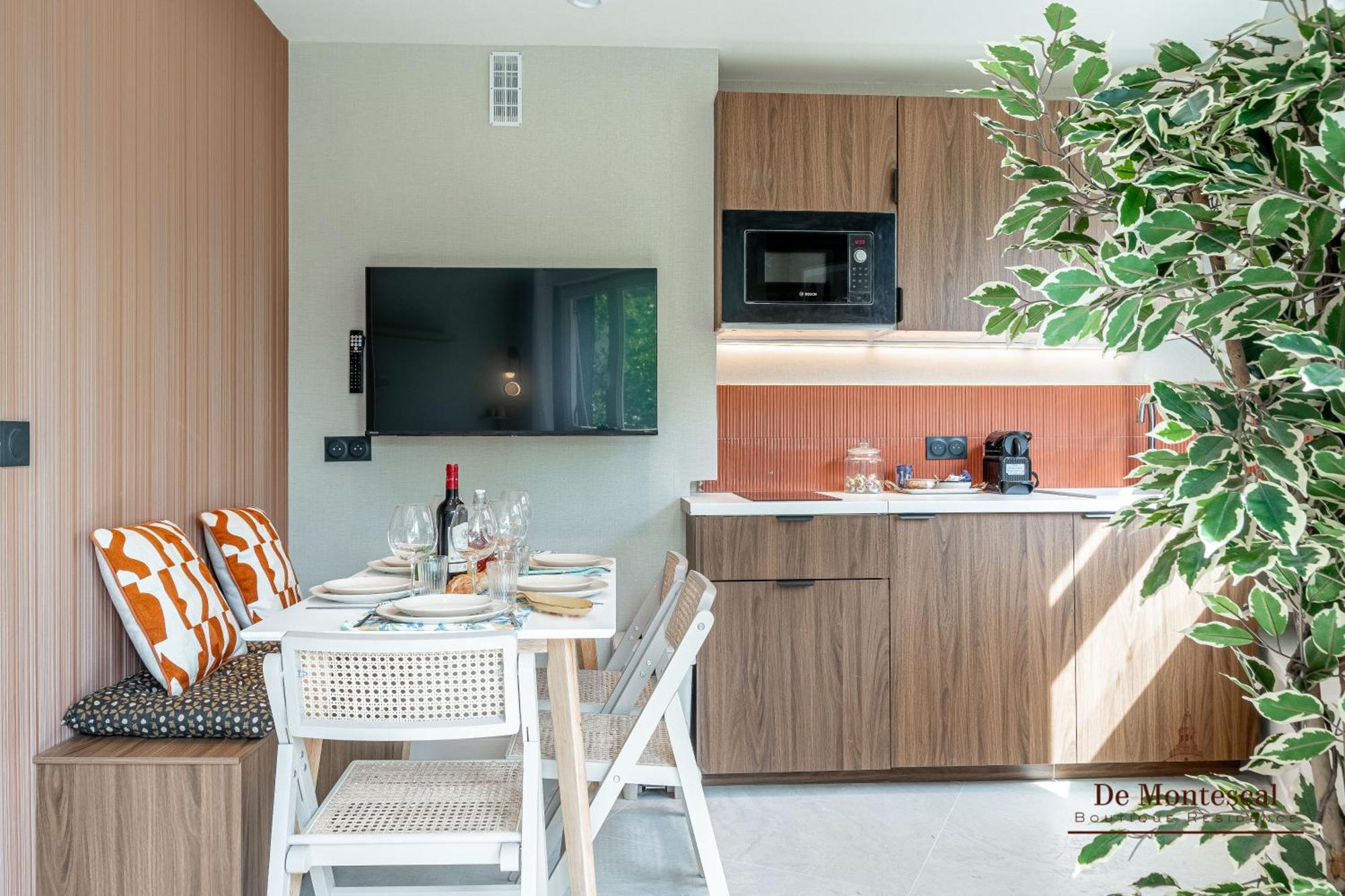 De Montescal - Hot Tub And Ac Cosy Apartment A Prime Location 40M2 Paris Exterior foto