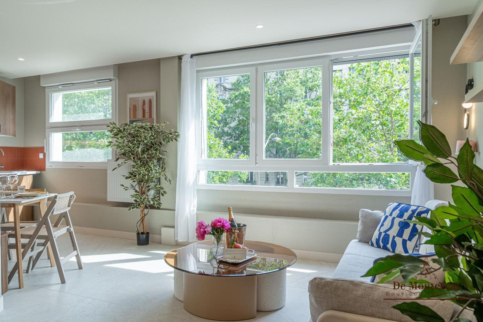 De Montescal - Hot Tub And Ac Cosy Apartment A Prime Location 40M2 Paris Exterior foto