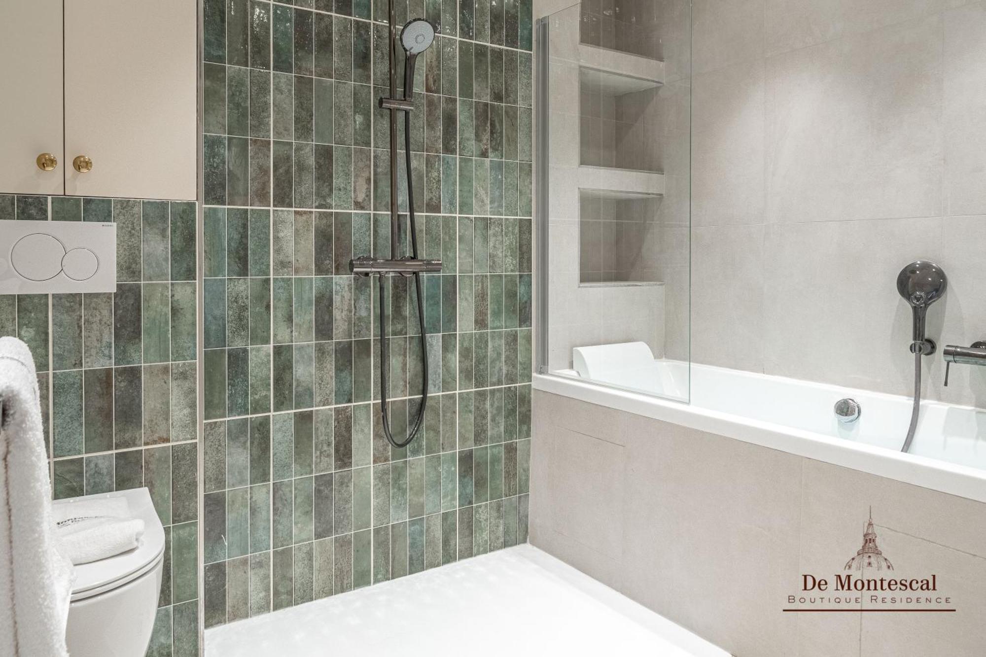 De Montescal - Hot Tub And Ac Cosy Apartment A Prime Location 40M2 Paris Exterior foto
